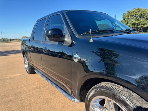 Used 2001 Ford F150 Harley-Davidson image 30