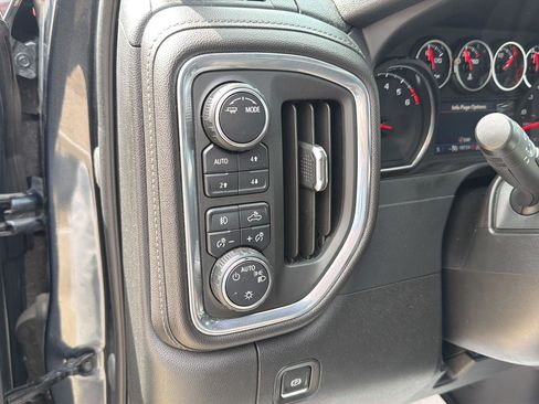 Used 2020 Chevrolet Silverado 1500 LT Trail Boss AWD/4WD image 22