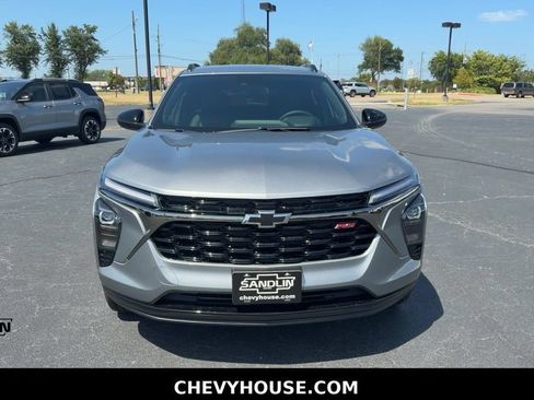 New 2026 Chevrolet Trax RS w/ Driver Confidence Package FWD image 3