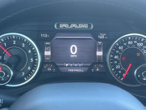 Used 2019 RAM 1500 Laramie w/ Off Road Group AWD/4WD image 14