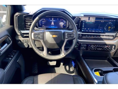 Used 2026 Chevrolet Silverado 3500 High Country w/ Technology Package AWD/4WD image 6