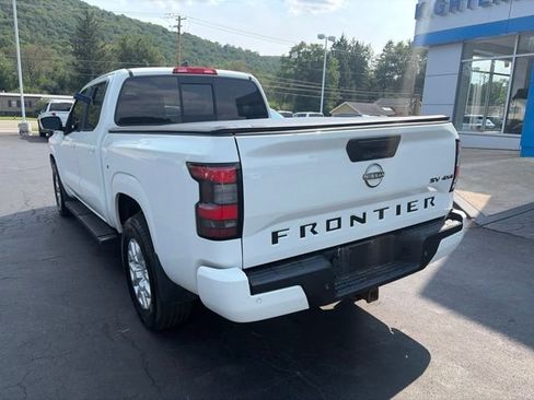 Used 2022 Nissan Frontier SV w/ Technology Package AWD/4WD image 8