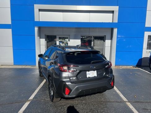 Used 2024 Subaru Crosstrek 2.0i Premium w/ Popular Package #3 image 10