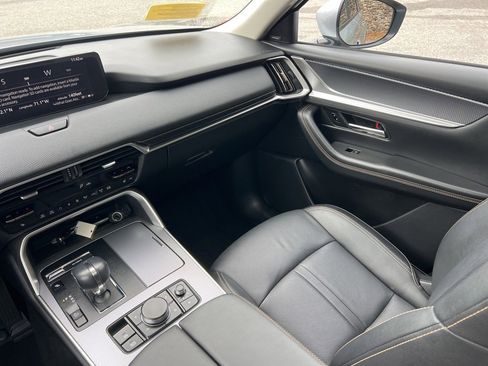 Used 2024 MAZDA CX-90 Plug-In Hybrid w/ Premium Pkg image 23