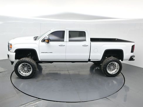 Used 2017 GMC Sierra 2500 Denali w/ Duramax Plus Package image 56