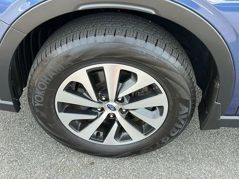 Certified 2022 Subaru Outback Premium image 5
