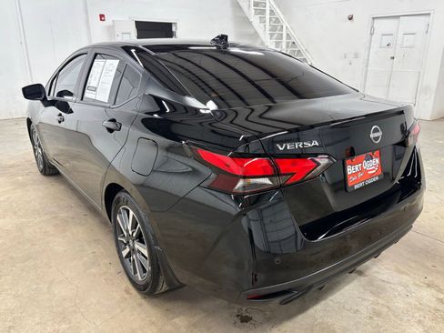 Used 2025 Nissan Versa SV w/ Trunk Package FWD image 5