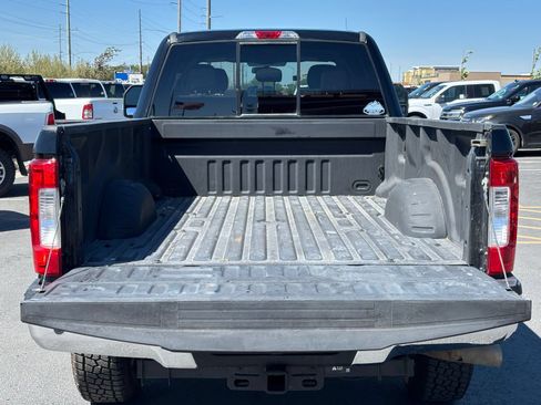 Used 2017 Ford F250 XLT w/ XLT Value Package AWD/4WD image 10