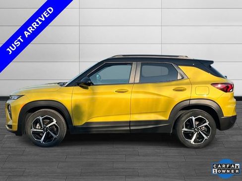 Used 2023 Chevrolet TrailBlazer RS w/ Sun and Liftgate Package FWD image 6