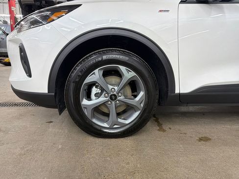 Used 2025 Ford Escape ST-Line Elite image 29