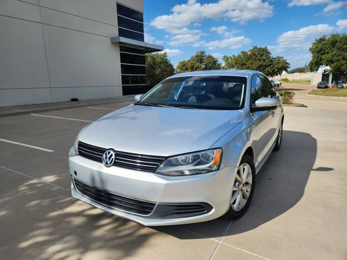 Used 2014 Volkswagen Jetta SE image 30
