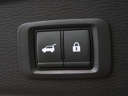 Used 2025 Mitsubishi Outlander SE AWD/4WD image 9