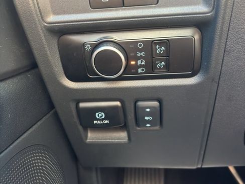 Used 2024 Ford Expedition XLT AWD/4WD image 18
