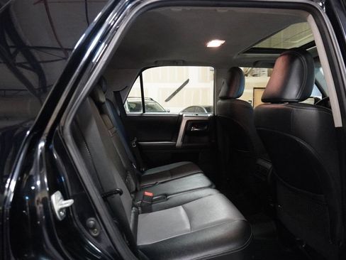 Used 2019 Toyota 4Runner SR5 Premium AWD/4WD image 15