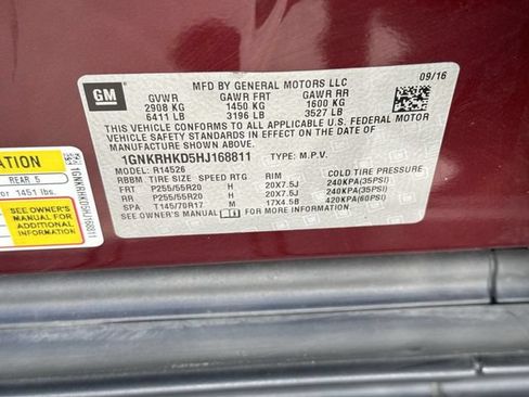 Used 2017 Chevrolet Traverse LT FWD image 28