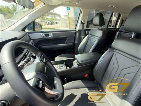 Used 2026 Hyundai Santa Fe SEL FWD image 10