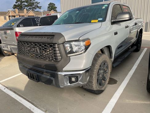 Used 2020 Toyota Tundra SR5 w/ SR5 Upgrade Package image 1