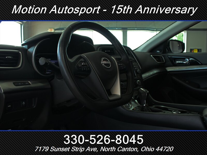 Used 2023 Nissan Maxima SL FWD image 11