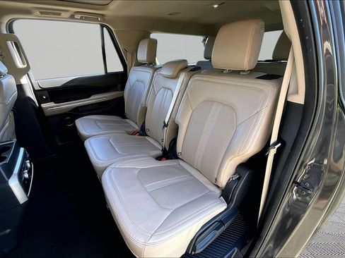 Used 2024 Ford Expedition Max Limited image 16
