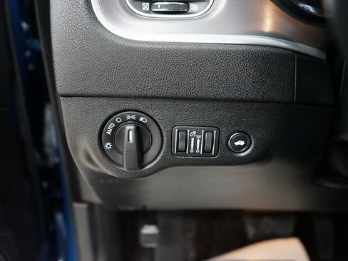 Used 2022 Dodge Charger SXT image 26