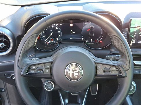 New 2025 Alfa Romeo Tonale w/ Active Assist Package image 17