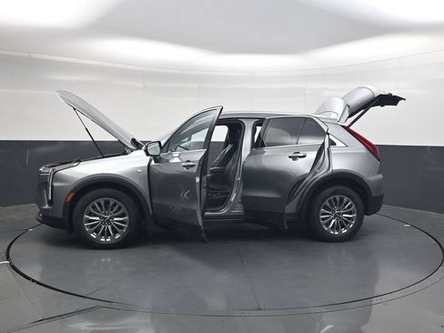 Used 2025 Cadillac XT4 Premium Luxury FWD image 47
