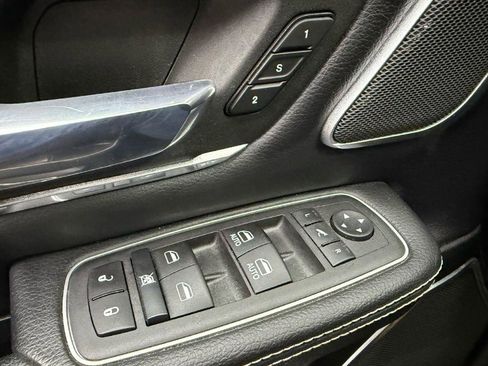 Used 2022 RAM 1500 Laramie AWD/4WD image 11