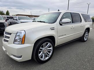 Used 2013 Cadillac Escalade ESV Premium image 1
