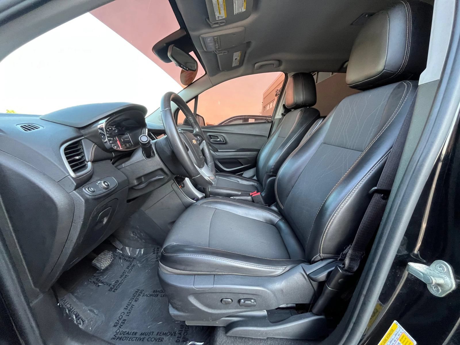 Used 2018 Chevrolet Trax LT w/ Redline Edition FWD image 32