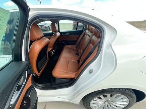 Used 2021 Alfa Romeo Giulia Sprint w/ Sun & Sound Package image 27