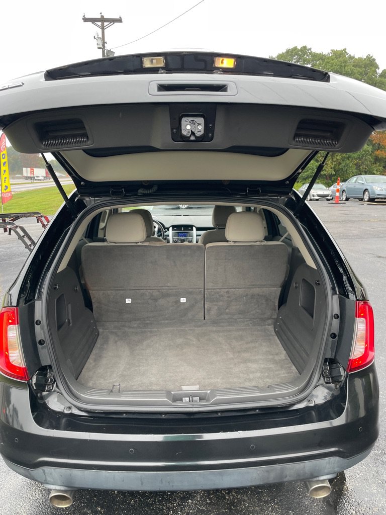 Used 2013 Ford Edge SE FWD image 17