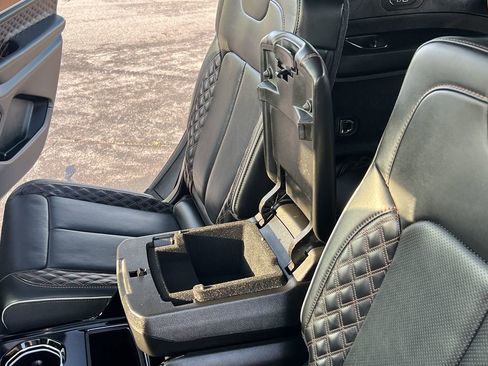 Used 2022 Jeep Grand Cherokee L Summit image 44