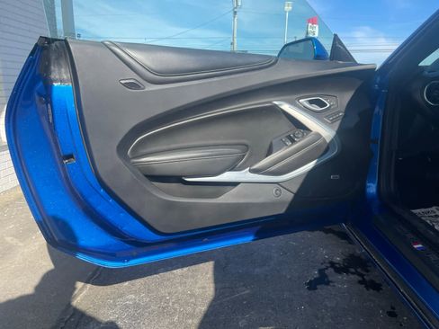 Used 2018 Chevrolet Camaro LT image 12