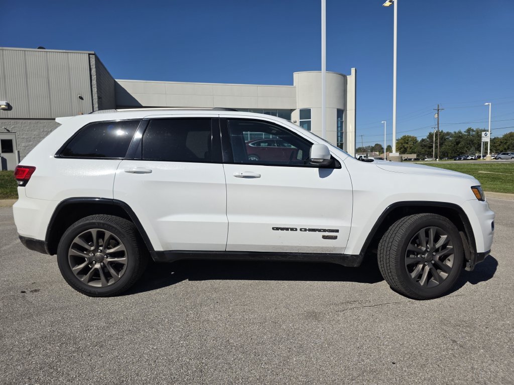 Used 2016 Jeep Grand Cherokee Limited 75th Anniversary AWD/4WD image 10