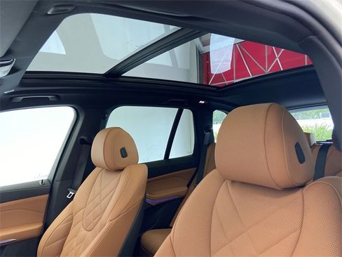 Used 2025 BMW X5 xDrive40i w/ Premium Package image 31