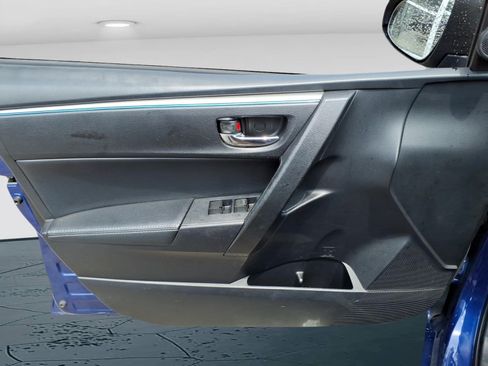 Used 2015 Toyota Corolla S FWD image 11