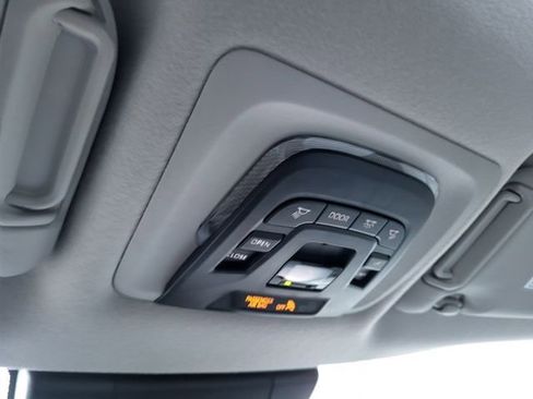 Used 2024 Toyota Corolla Cross LE w/ Moonroof Package image 26