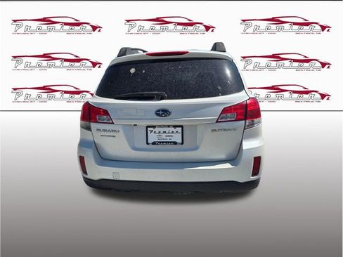 Used 2011 Subaru Outback 2.5i Premium AWD/4WD image 7