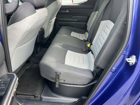 Used 2025 Toyota Tacoma TRD Sport AWD/4WD image 18