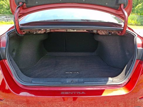 Certified 2023 Nissan Sentra SR w/ SR Premium Package FWD image 30