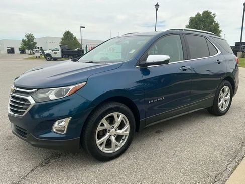 Used 2020 Chevrolet Equinox Premier AWD/4WD image 3