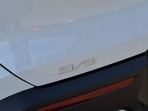Used 2026 Kia EV9 Light image 39