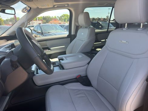 Used 2025 Ford Expedition Max Platinum AWD/4WD image 10