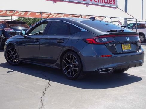 Used 2024 Honda Civic Sport Touring image 9