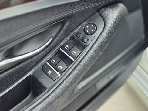 Used 2016 BMW 528i Sedan w/ Driver Assistance Package image 22