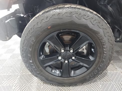Used 2023 Jeep Wrangler Unlimited Sahara AWD/4WD image 5