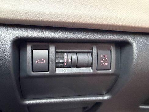 Used 2025 Subaru Forester Limited AWD/4WD image 23