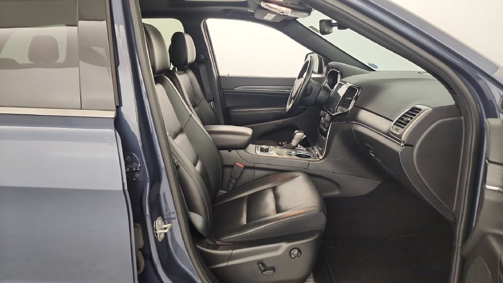 Used 2021 Jeep Grand Cherokee Limited AWD/4WD image 31