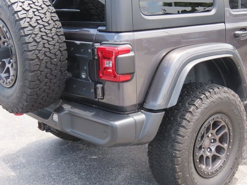 Used 2022 Jeep Wrangler Unlimited Rubicon w/ Xtreme Recon 35" Tire Package AWD/4WD image 11
