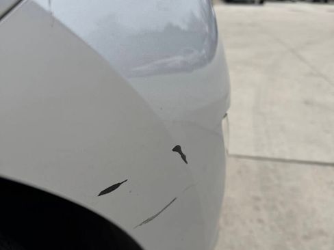 Used 2018 Chevrolet Equinox LT image 9